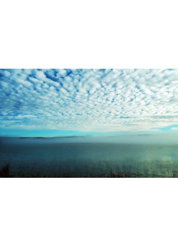 Une île dans la brume le lac photo de Anne Eliayan & Christian Pic